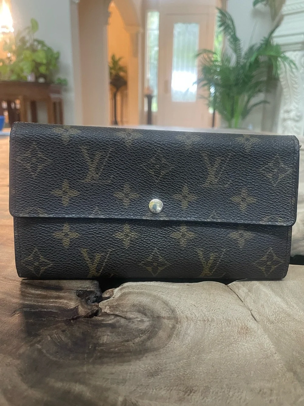 Louis Vuitton Sarah monogram long wallet